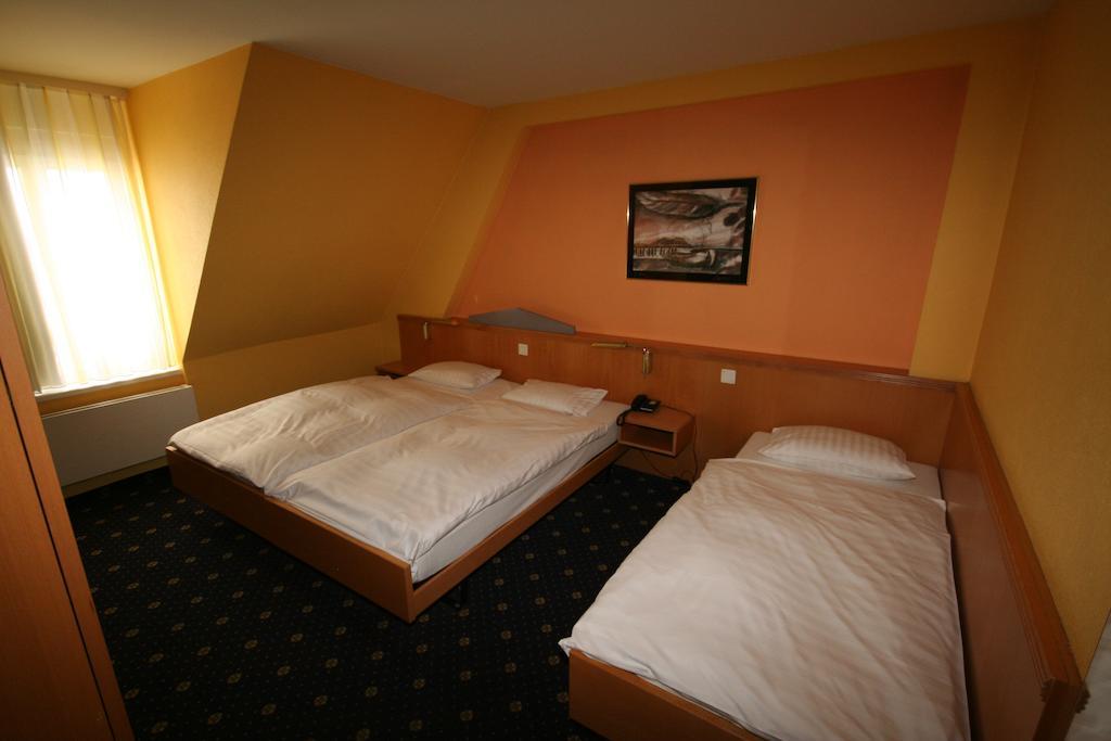 Hotel Regina Цюрих Екстериор снимка